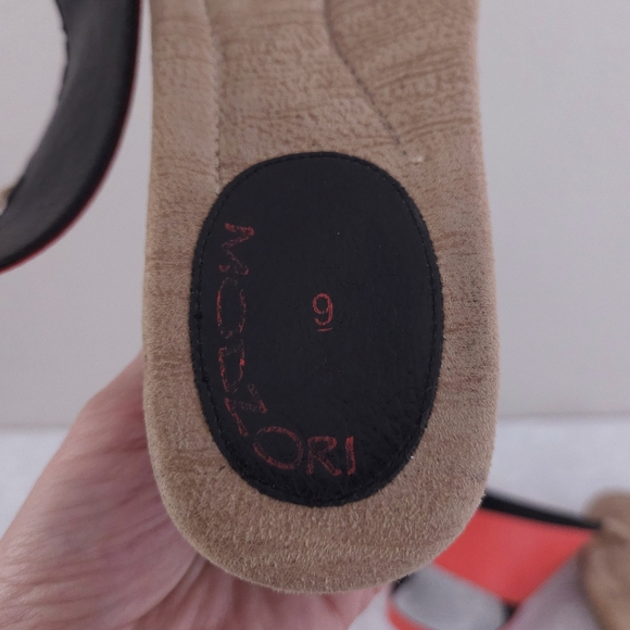 MODZORI Amaya Reversible Wedge Sandals - Picture 9 of 10